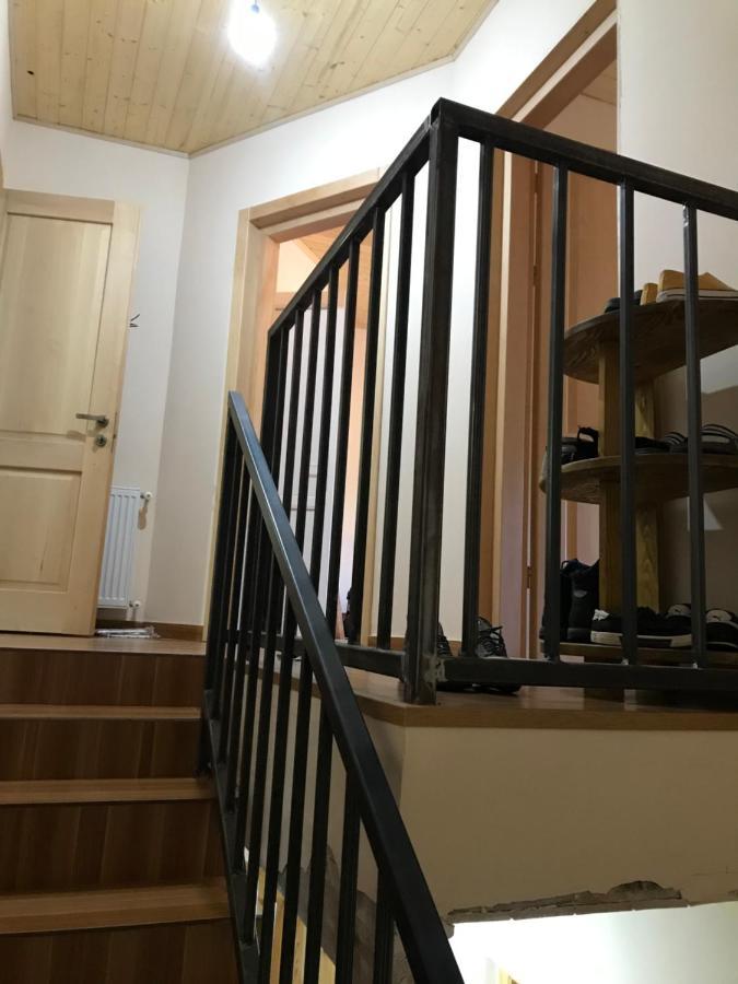 Sana Guest House Mestia Eksteriør bilde