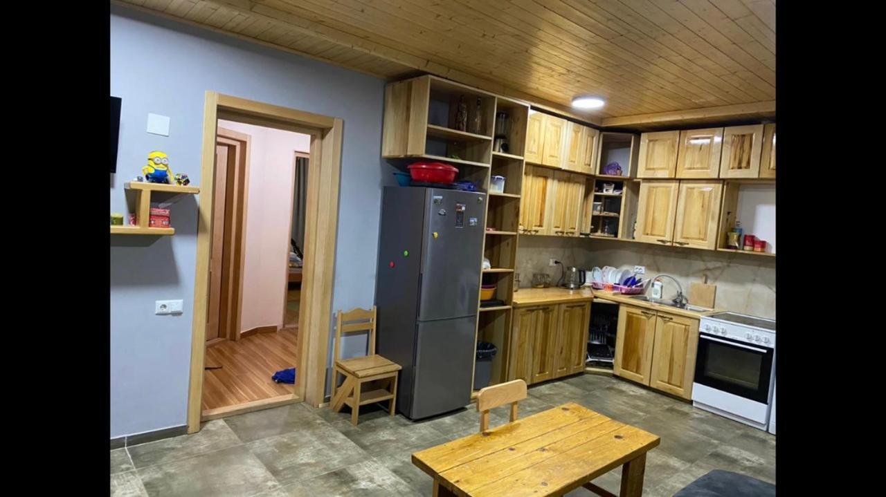 Sana Guest House Mestia Eksteriør bilde