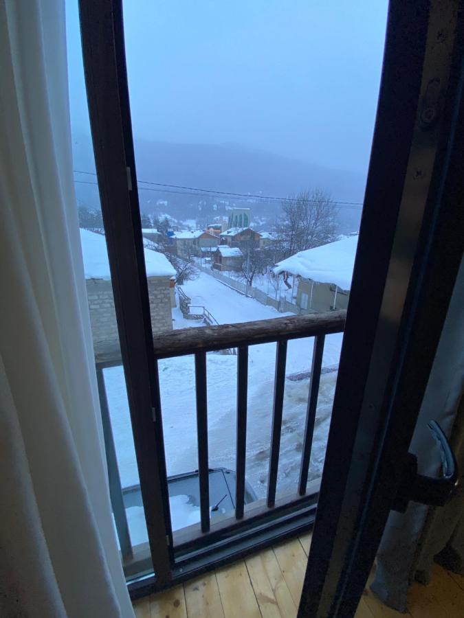 Sana Guest House Mestia Eksteriør bilde