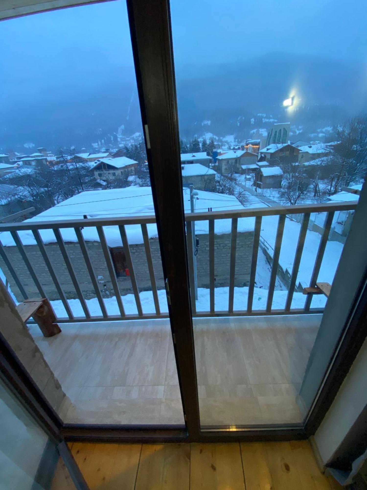 Sana Guest House Mestia Eksteriør bilde
