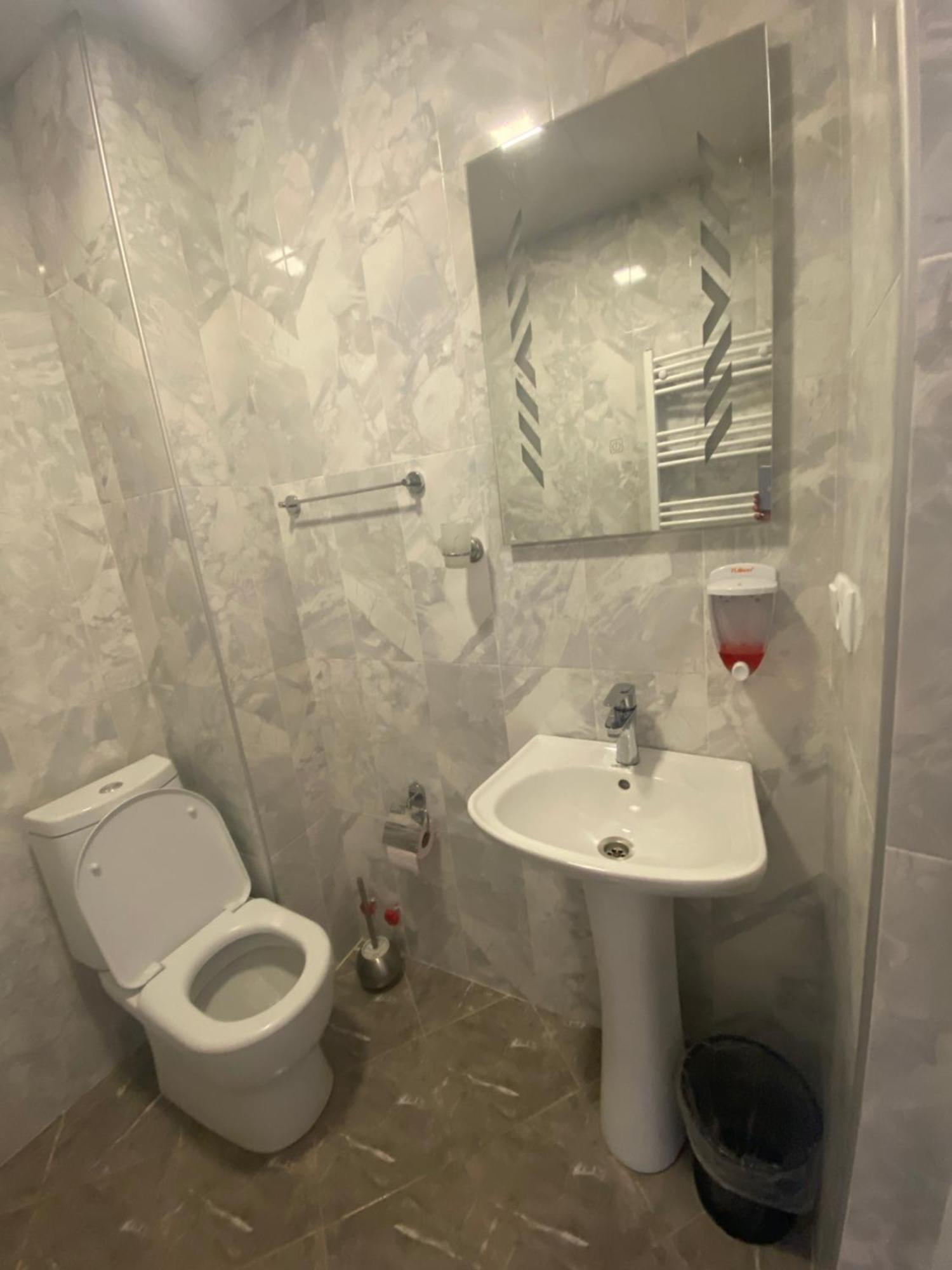 Sana Guest House Mestia Eksteriør bilde