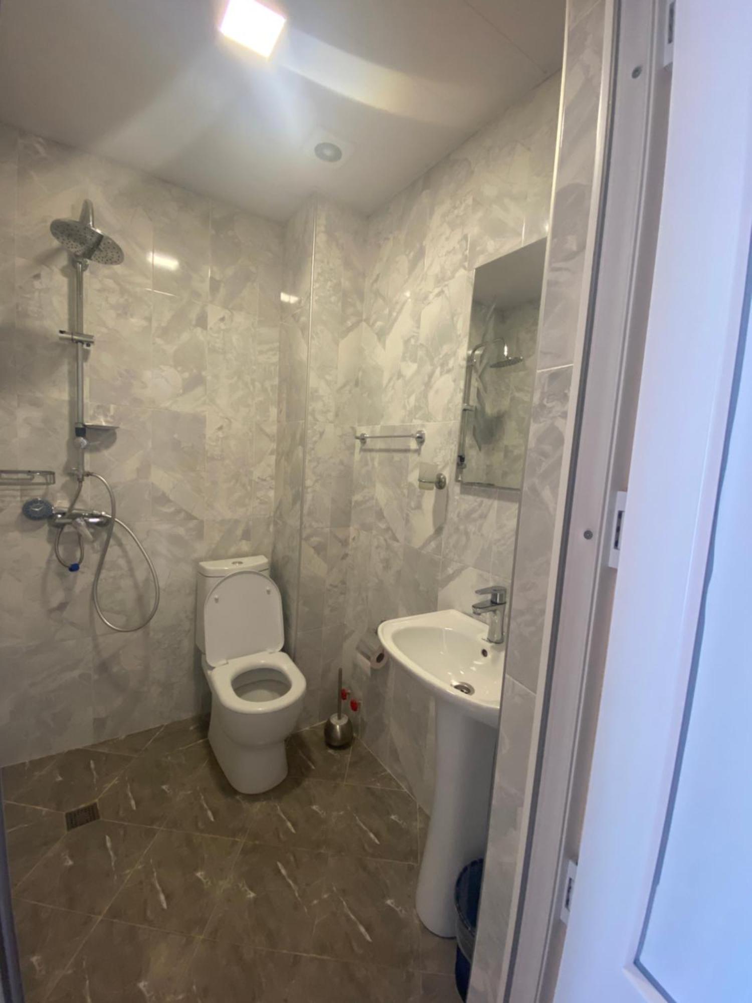 Sana Guest House Mestia Eksteriør bilde