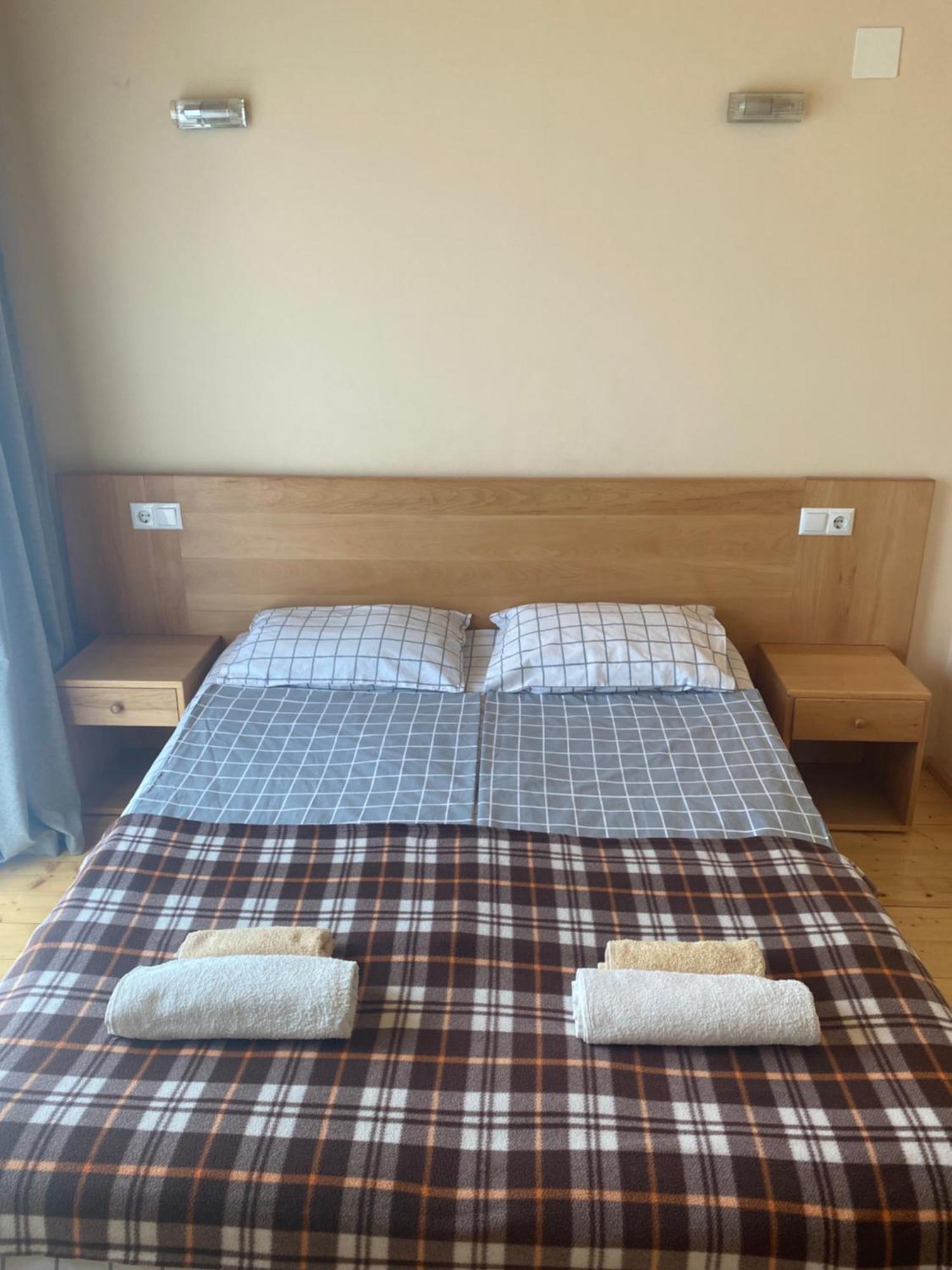 Sana Guest House Mestia Eksteriør bilde